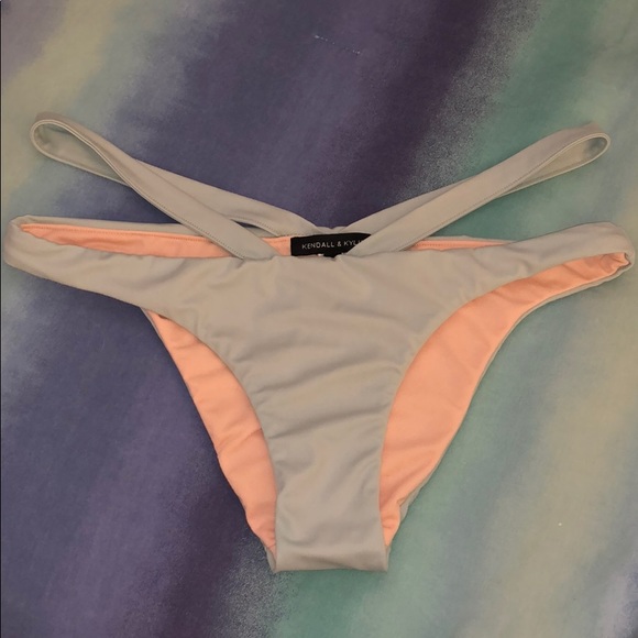 Bathing suit bottoms - Picture 1 of 3